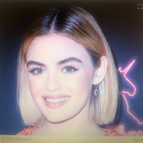 Meet your Posher, Eliza - Picture 1 of 1